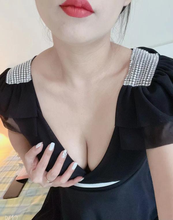 长腿黑丝少妇