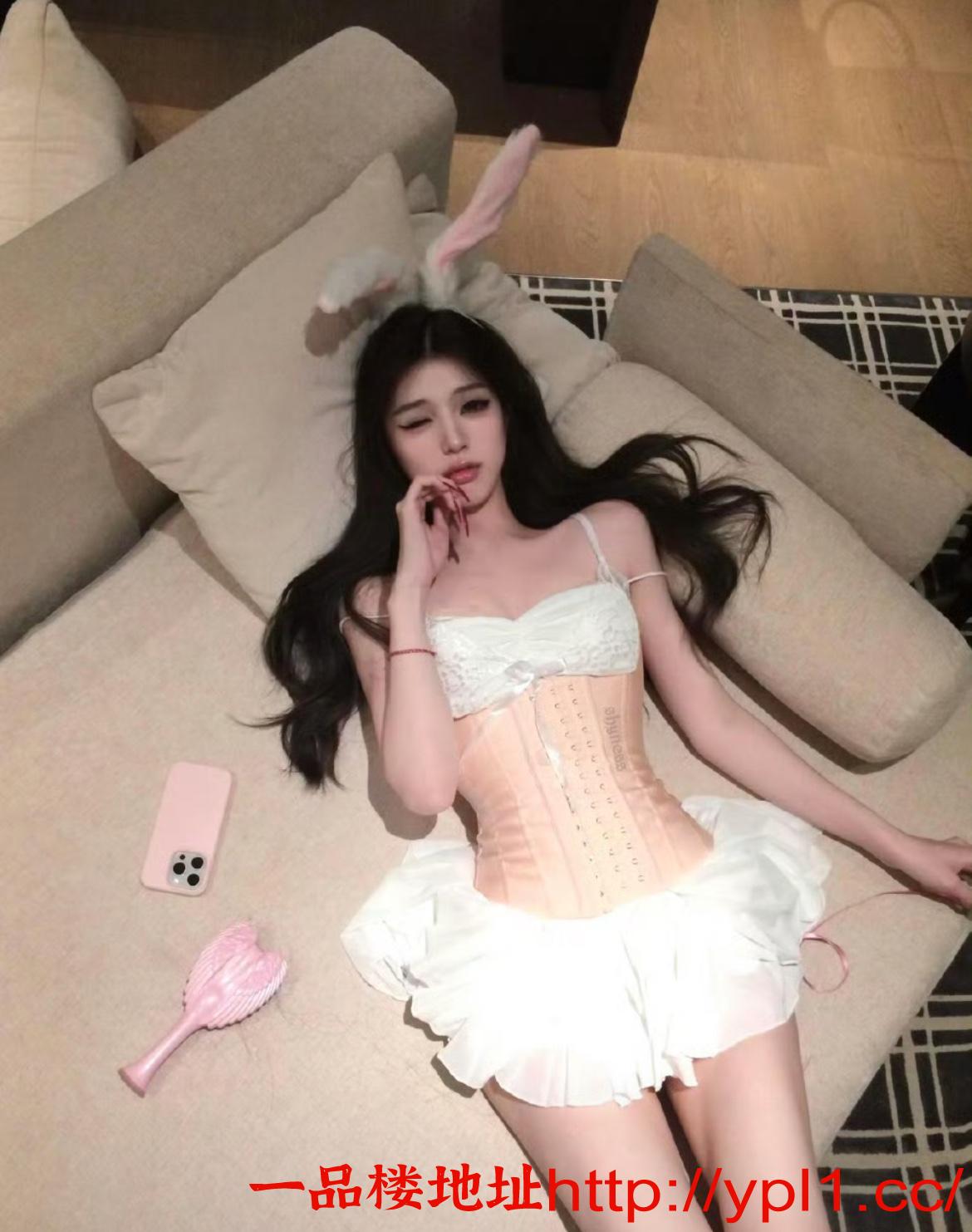 美人淫水湿床单，清纯可爱情人系