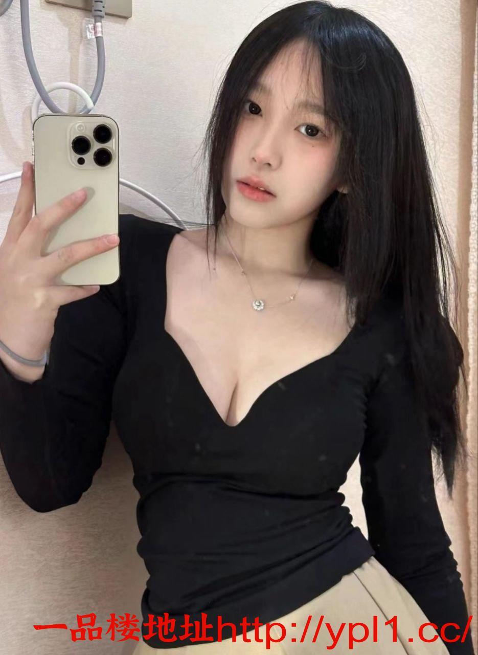 刚兼职的白虎嫩妹三点粉嫩会喷水