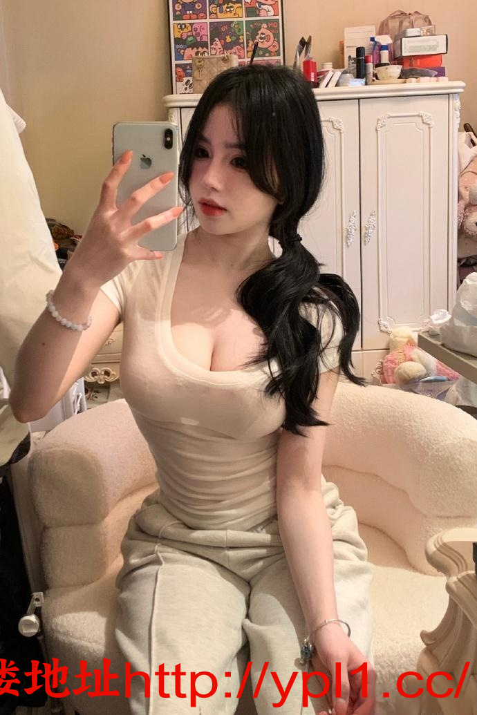 极品巨乳骚妇