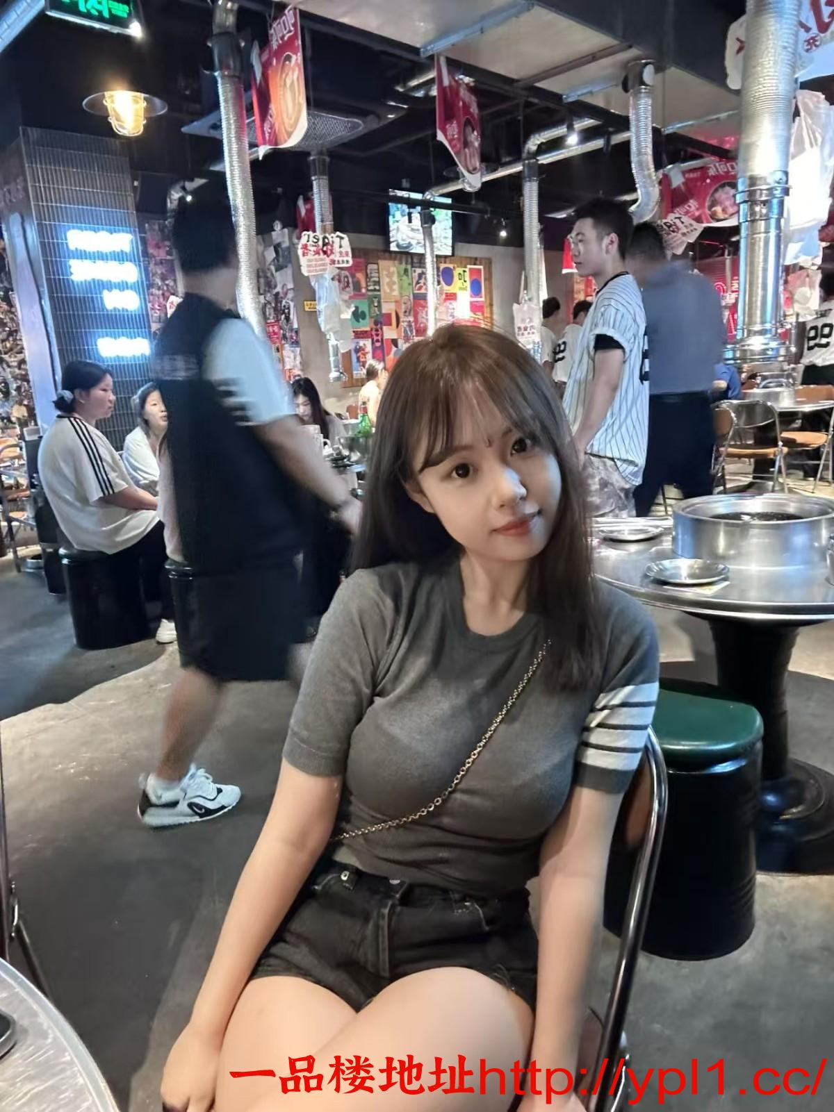 北京刚下海兼职蜜桃臀清纯性感妹妹逼紧水多