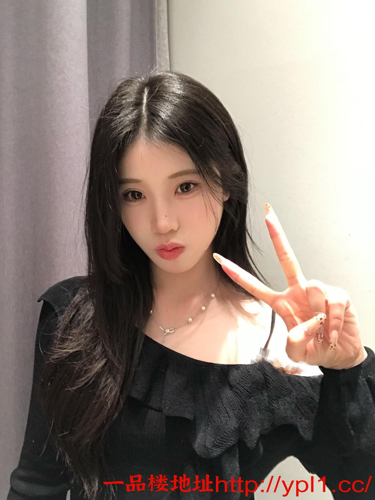 水润粉嫩妹子乖巧听话小妹妹