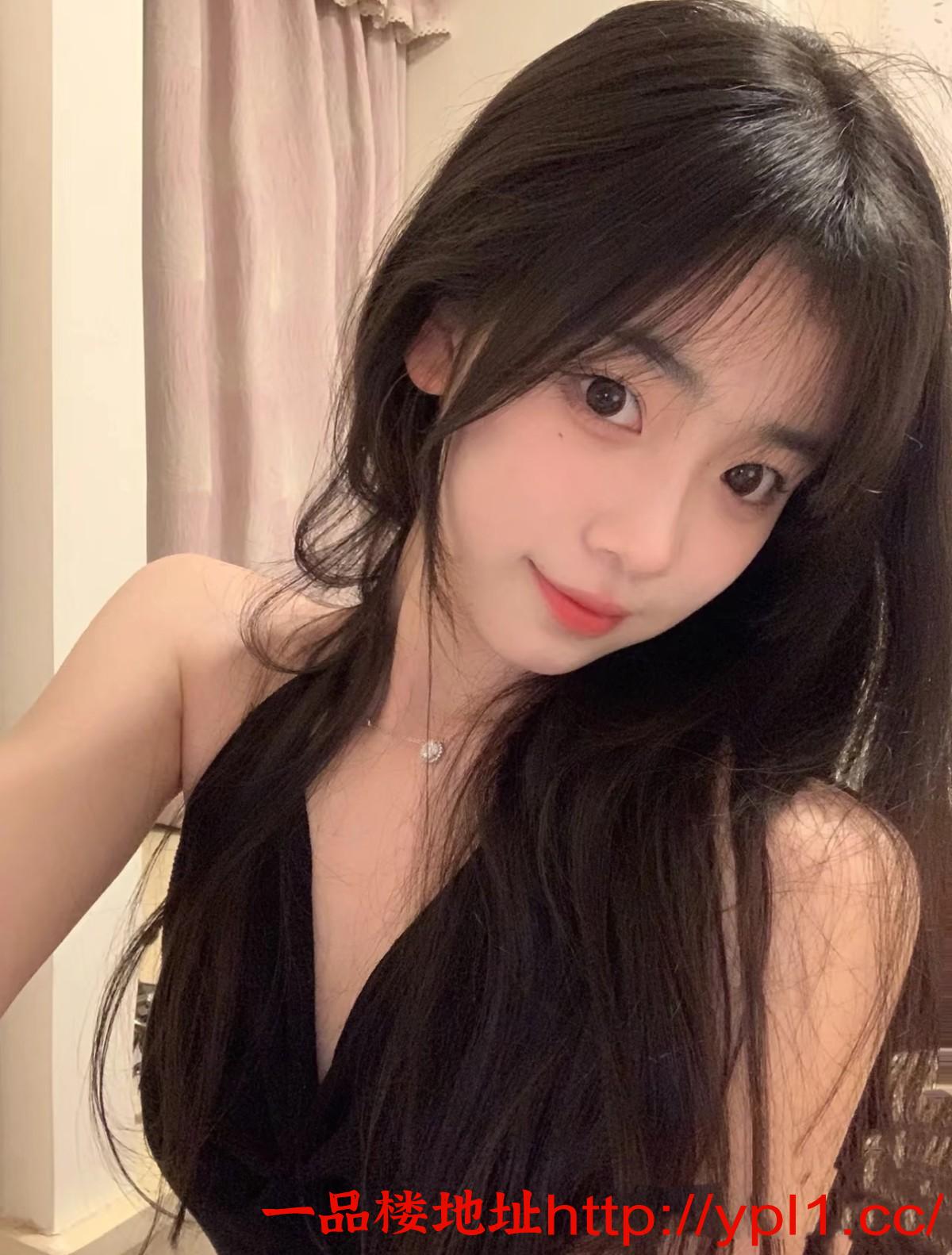 性感小公主挺骚的穴美润滑