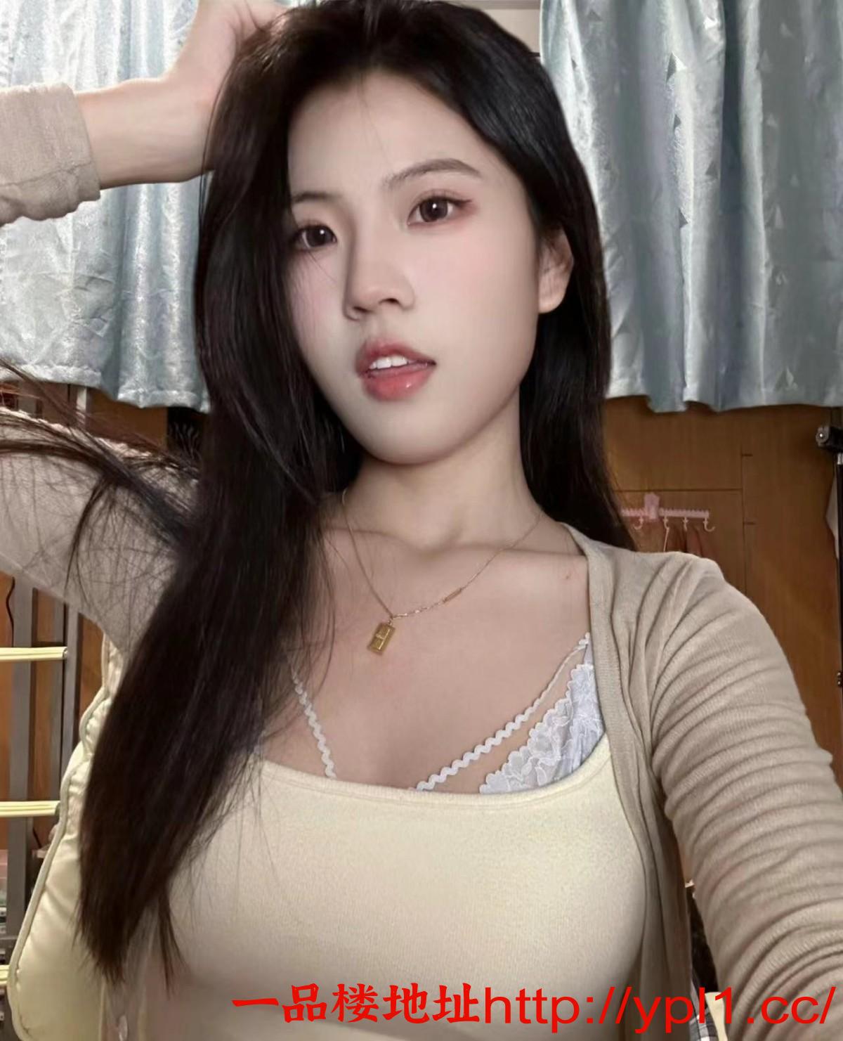 兼职粉嫩骚B听指挥