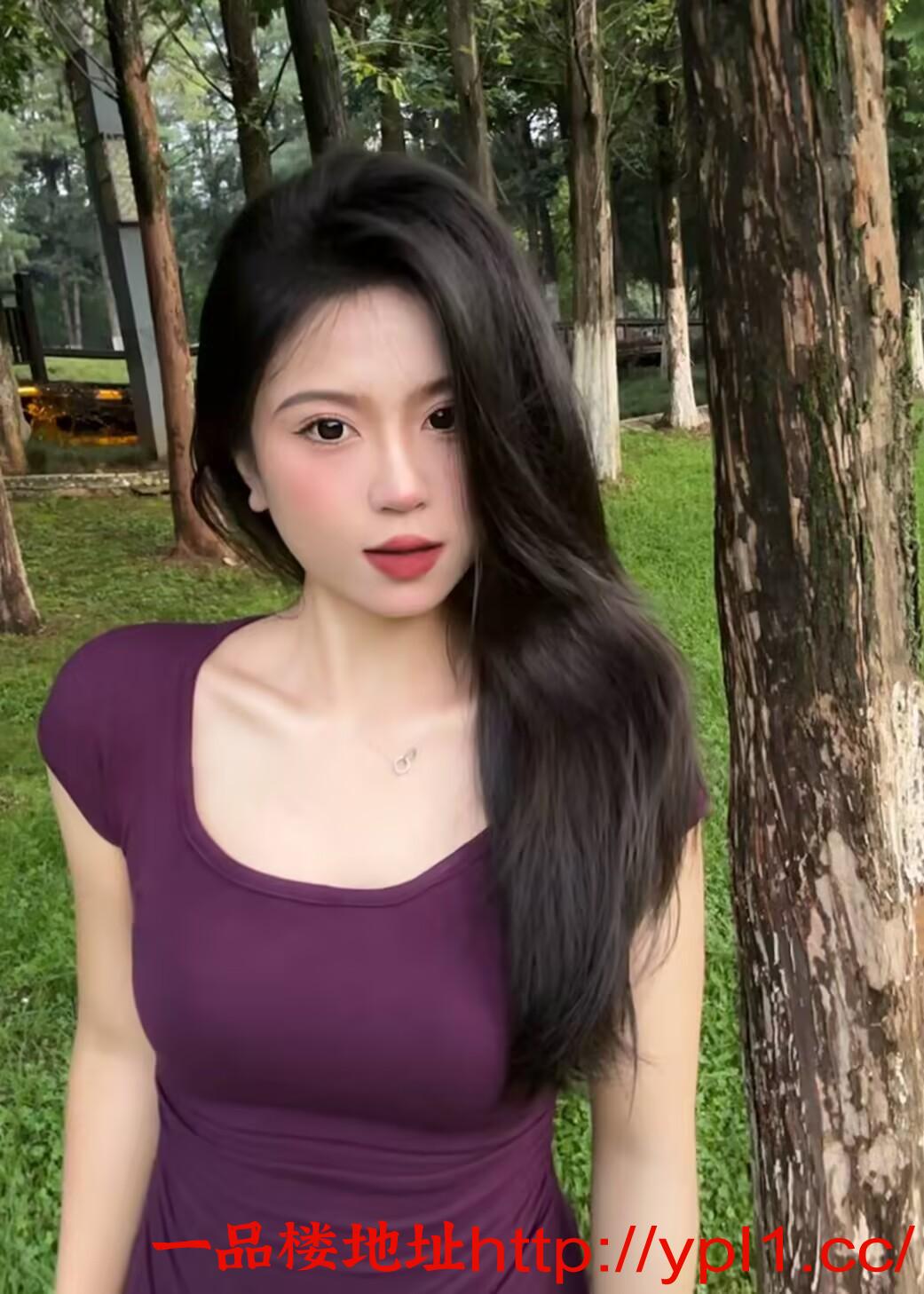 性感嫩妹身材苗条蜜桃臀