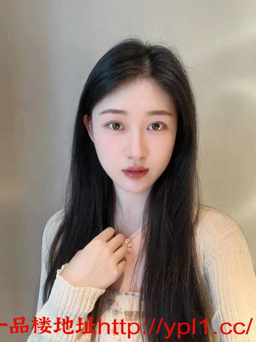 刚下海的良家兼职女神温柔贤淑腼腆