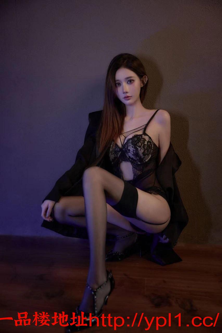 极品白嫩小妖精逼紧水多