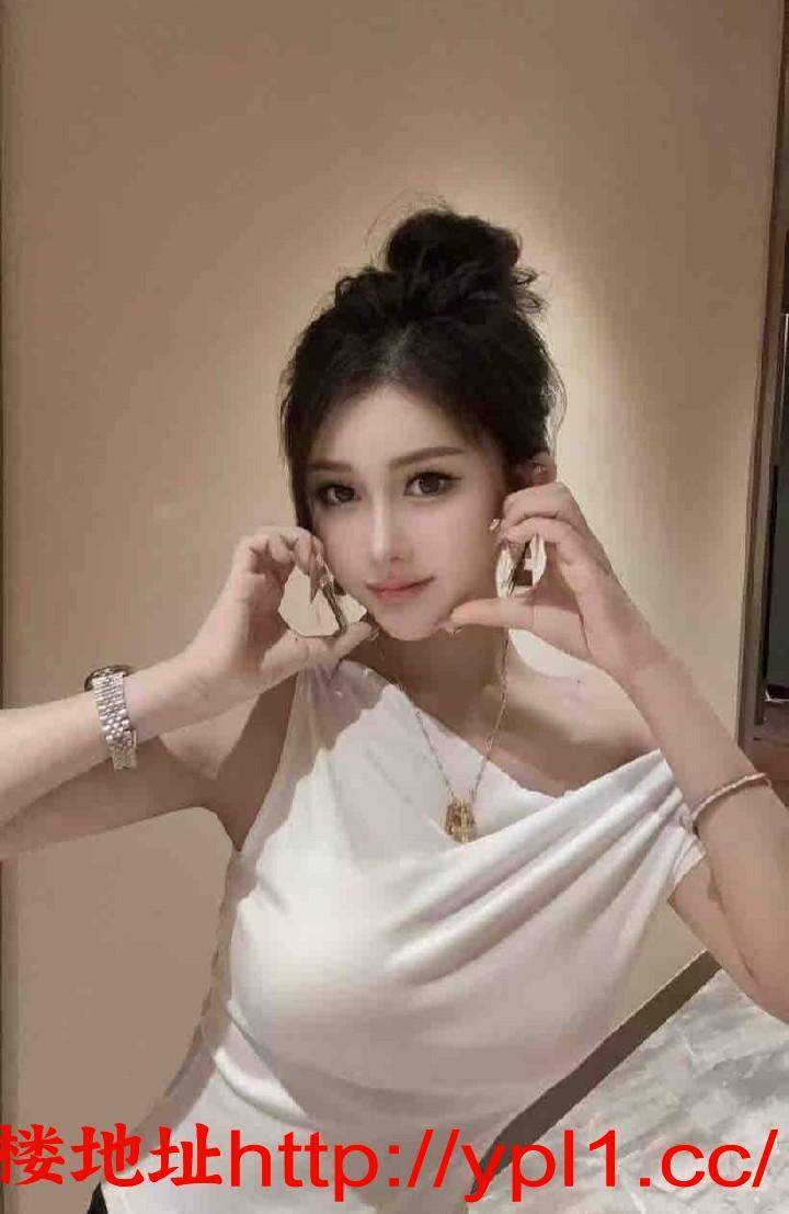 性感诱惑兼职小奶妹