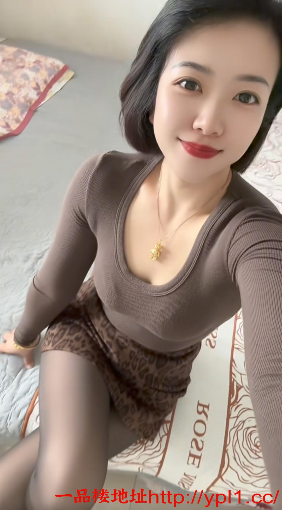 性欲超强身材哇撒少妇