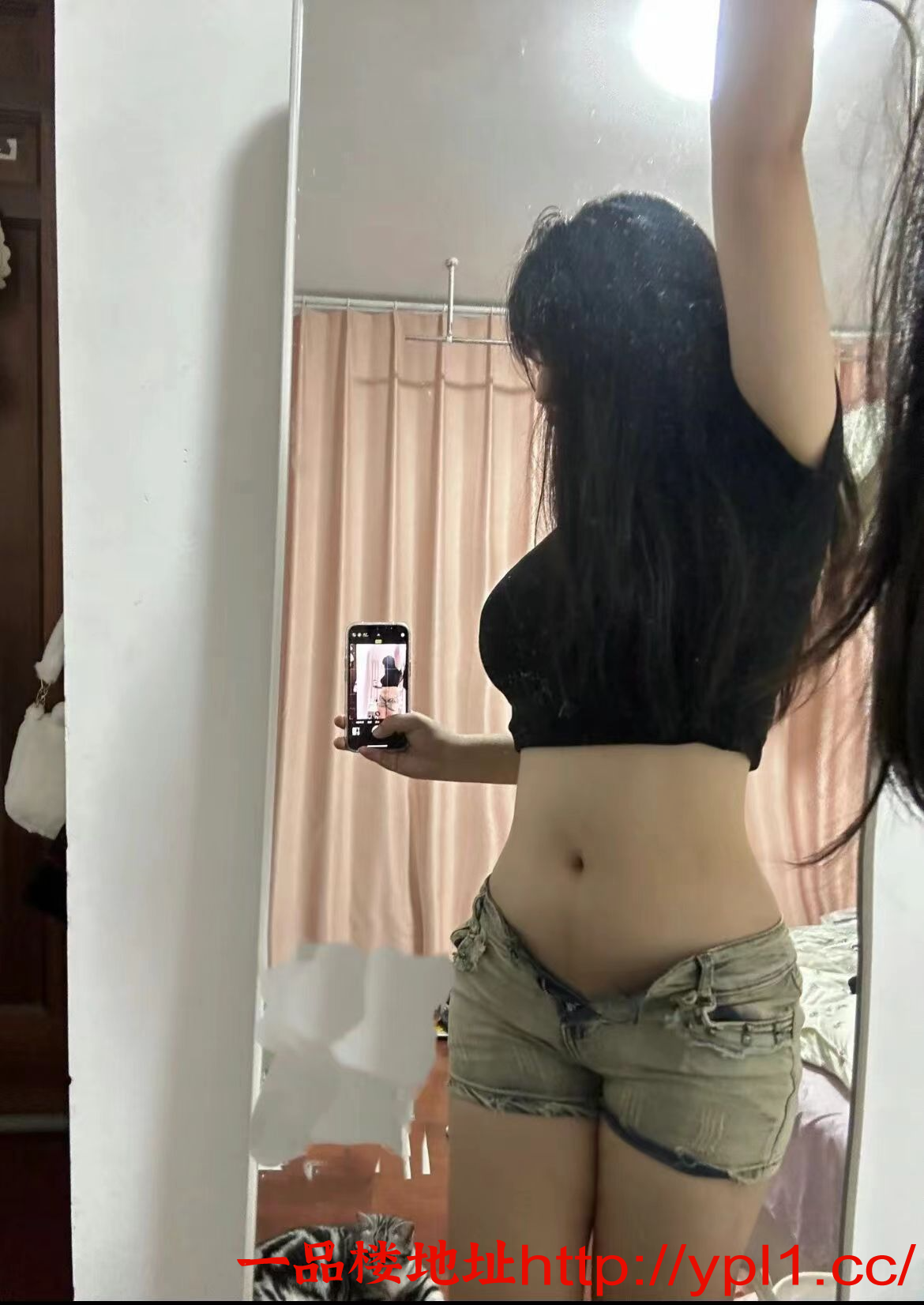 翘臀大屁股大胸刚实习学妹