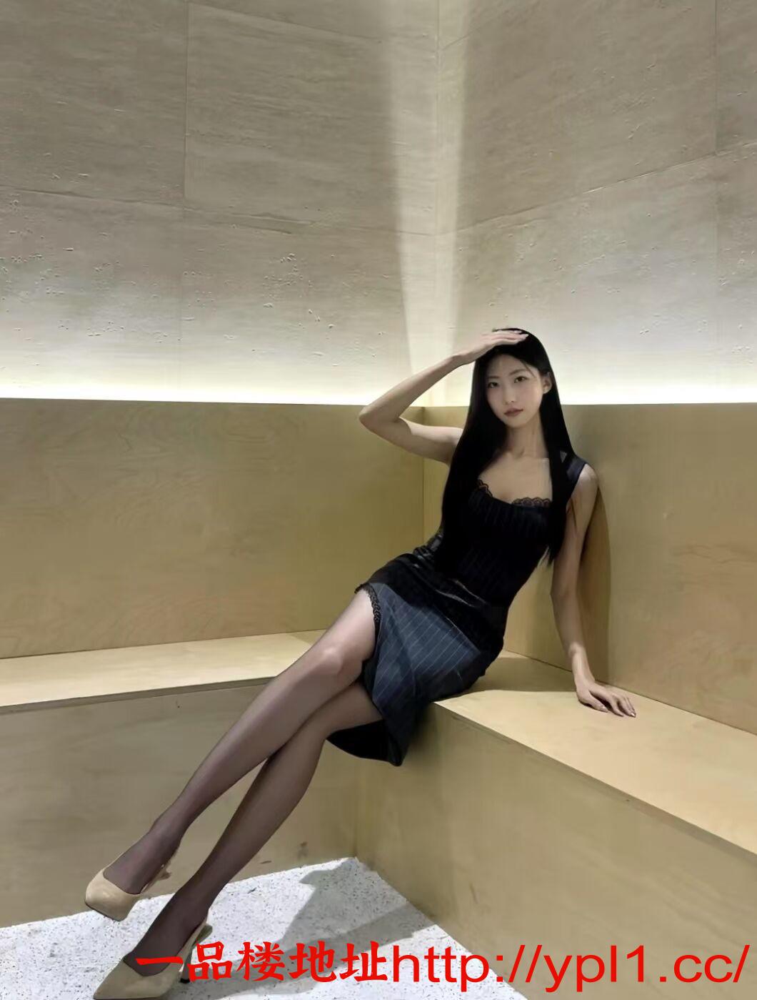 武昌兼职制服御姐前凸后翘