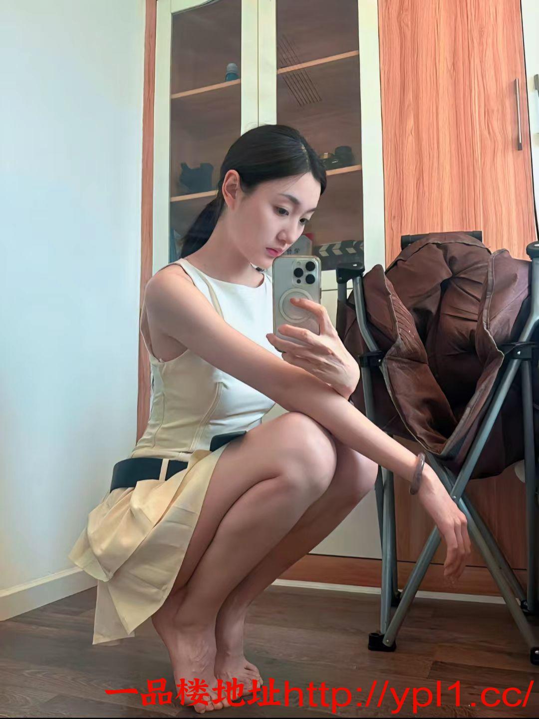 清纯又风骚的反差妹子