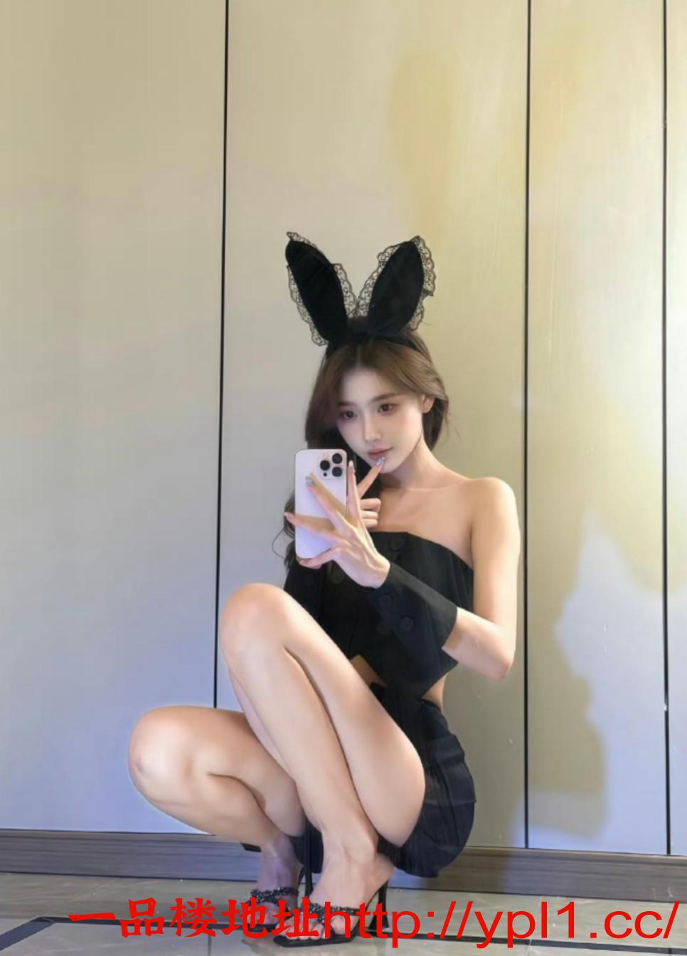 闷骚极品鲍鱼粉嫩姿势多可上门