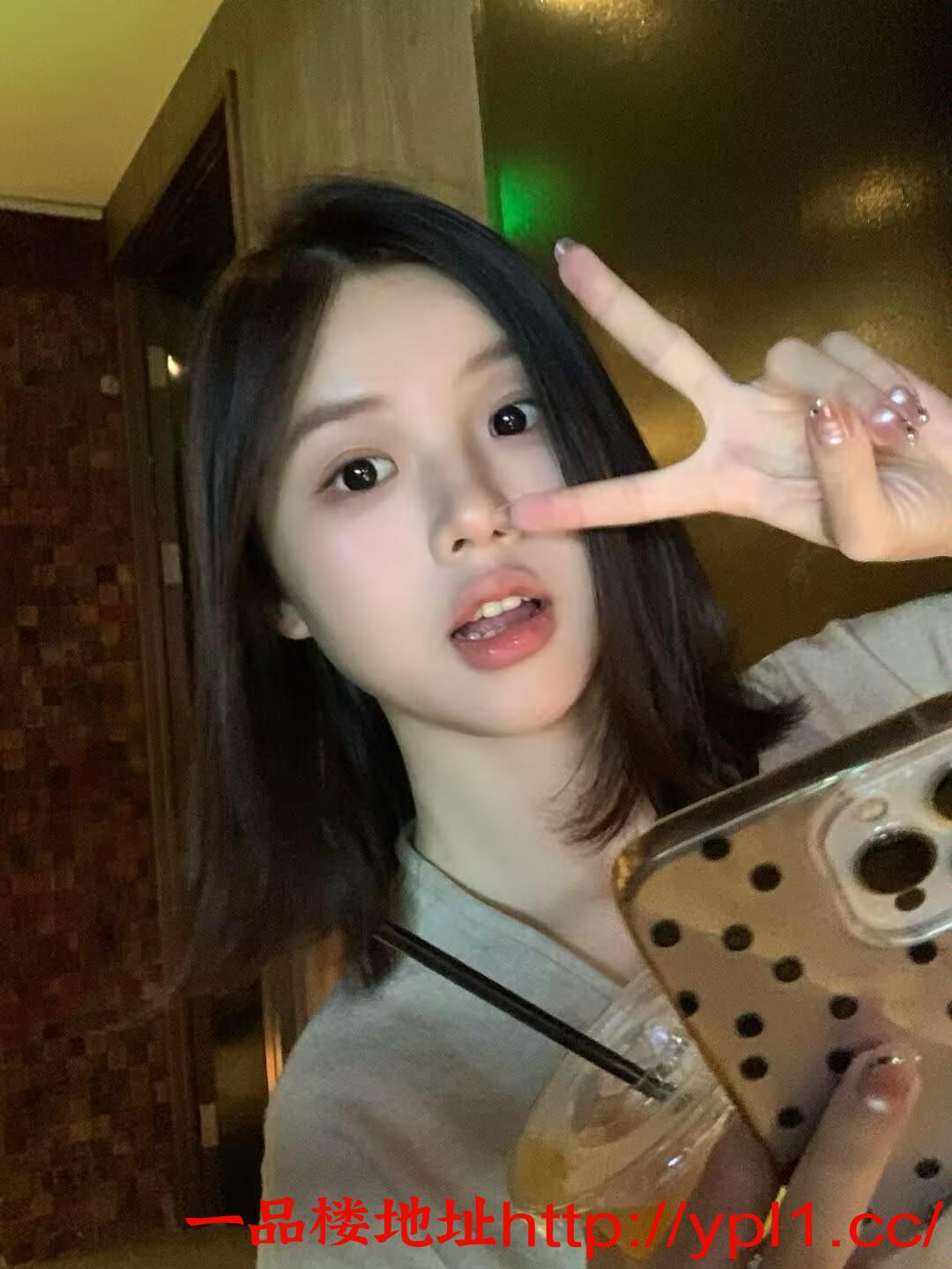 可爱闷骚大奶姐姐