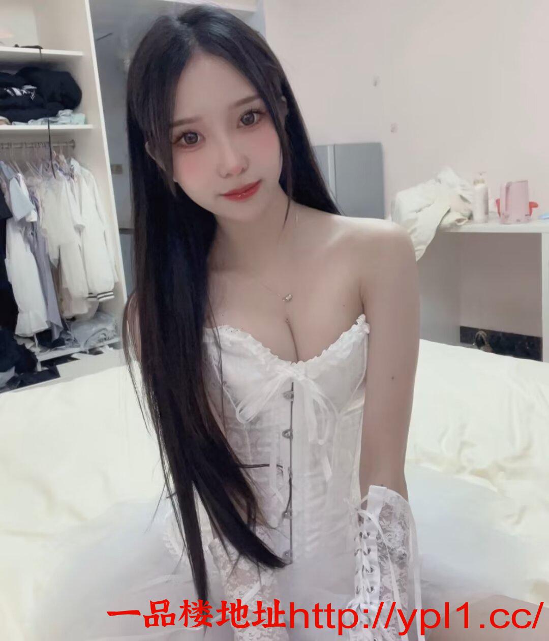 性感幼师兼职妹子