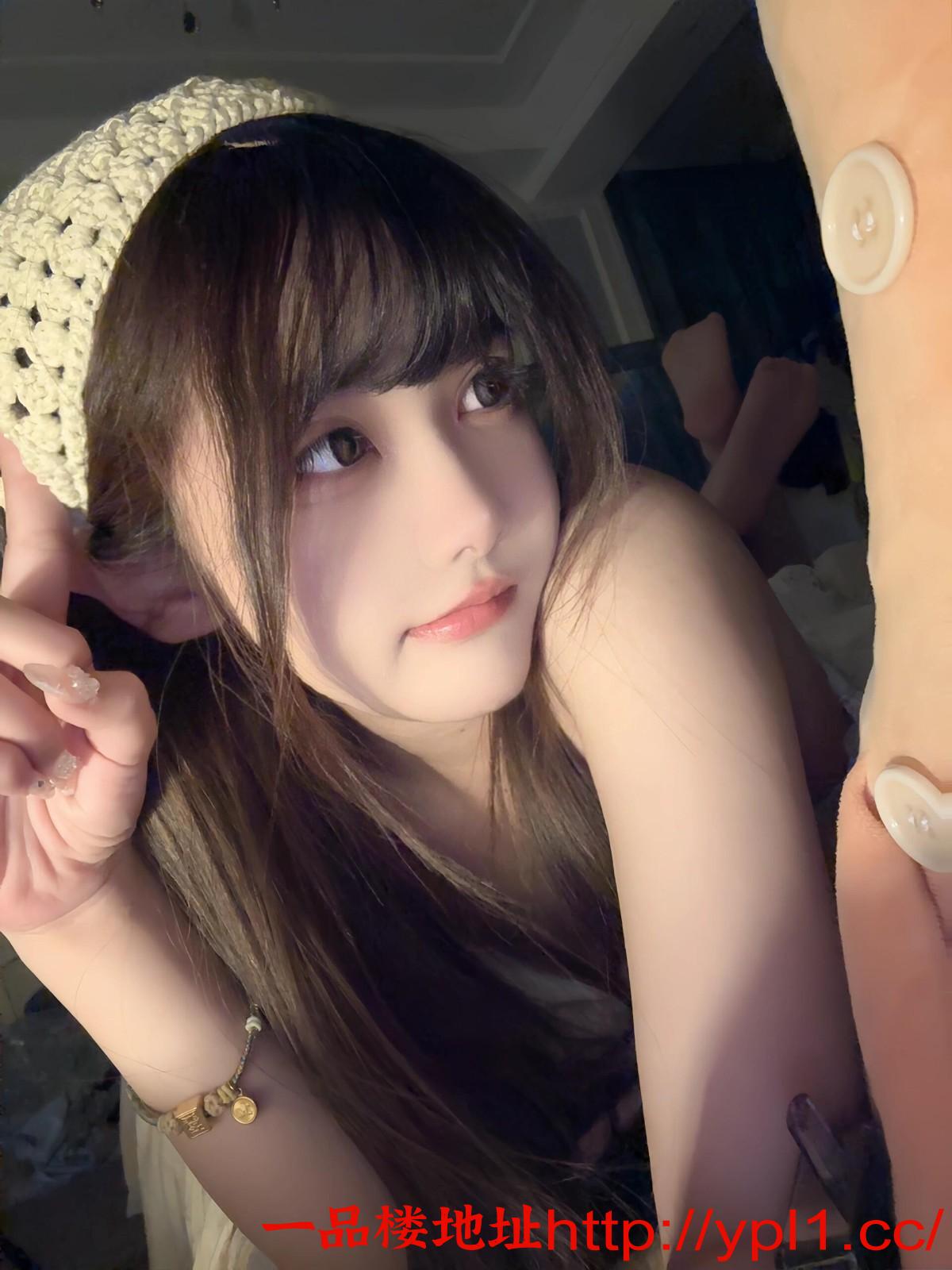 嫩妹下面有点紧服务好