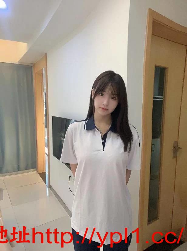 大学萌妹 娇小可人 可抱操