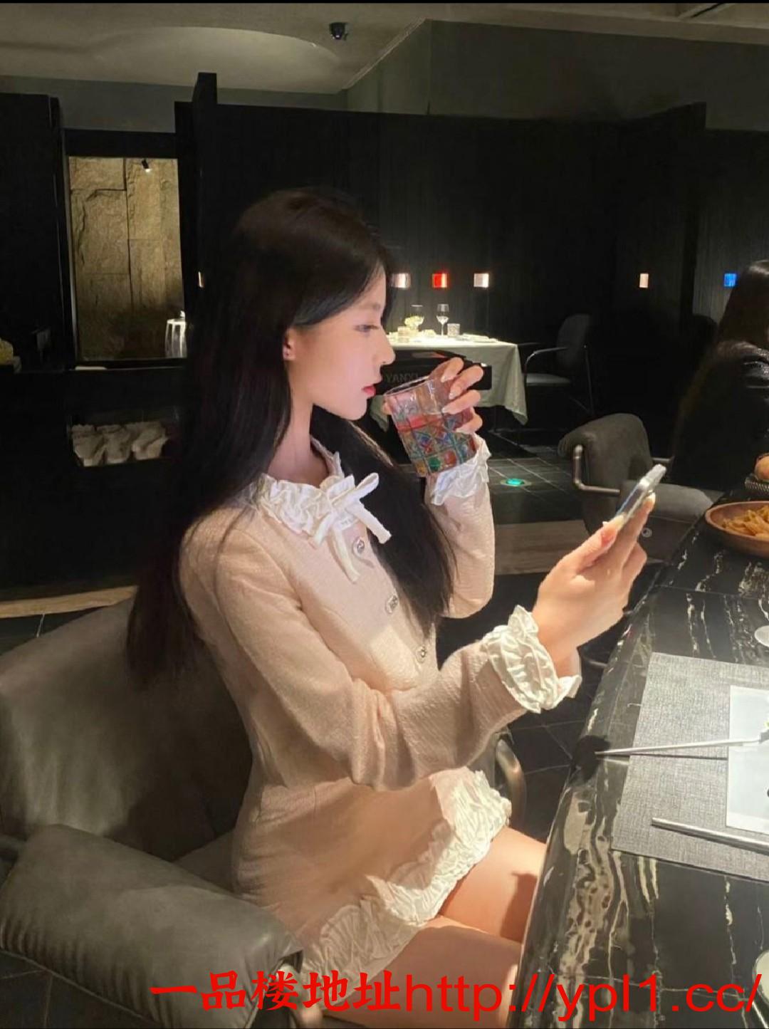 极品幼教老师粉嫩白虎鲍鱼