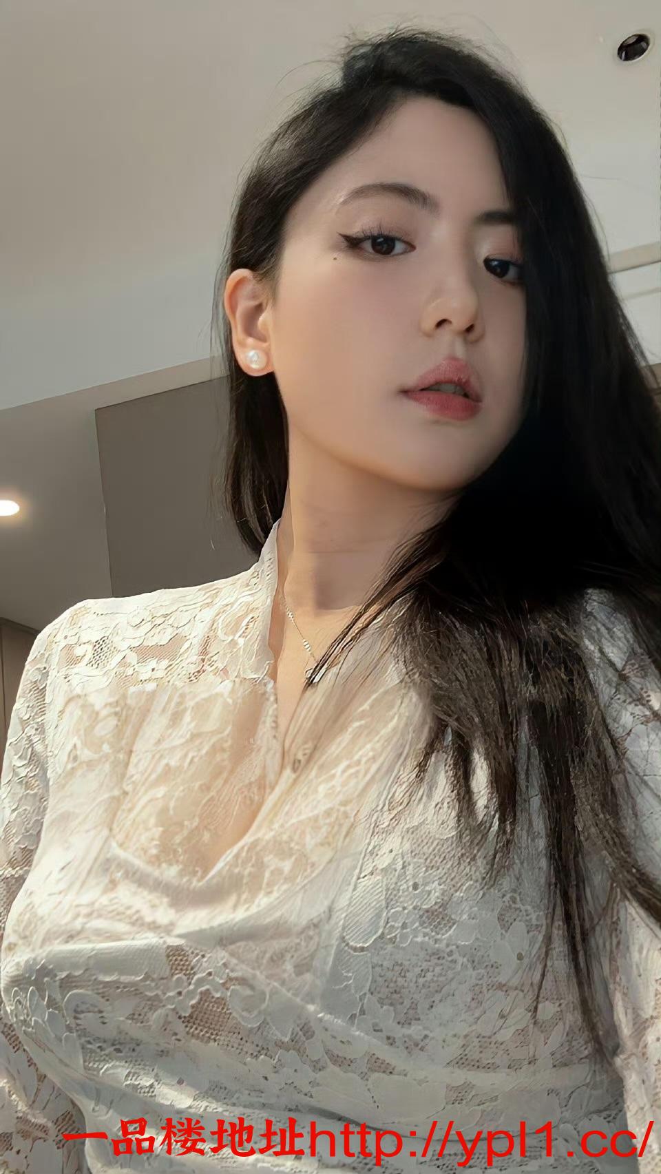 性感美女迷人小妖精