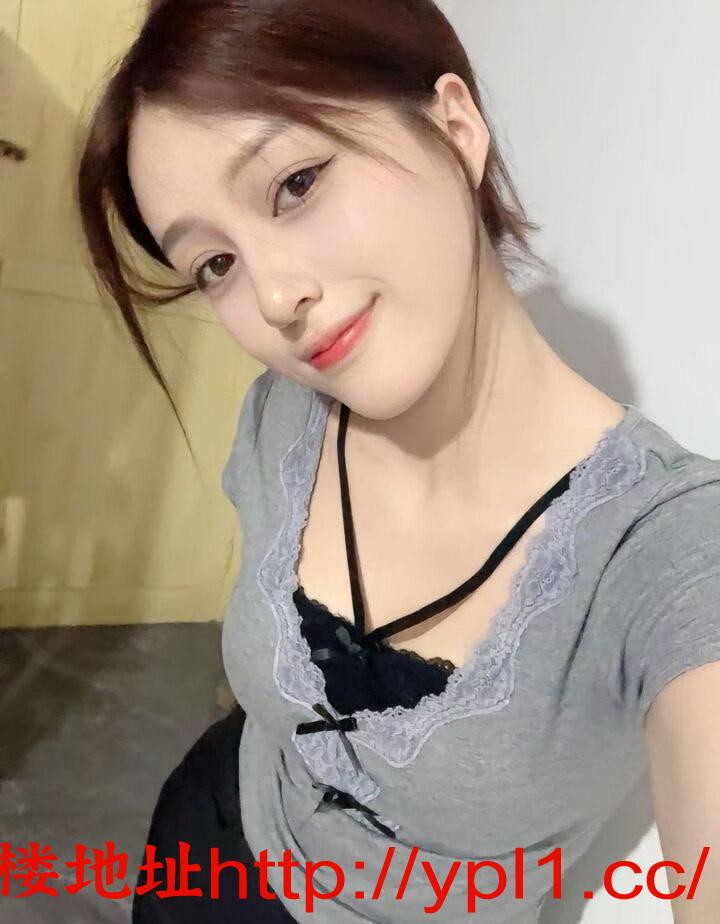 小妹高跟黑丝制服诱惑