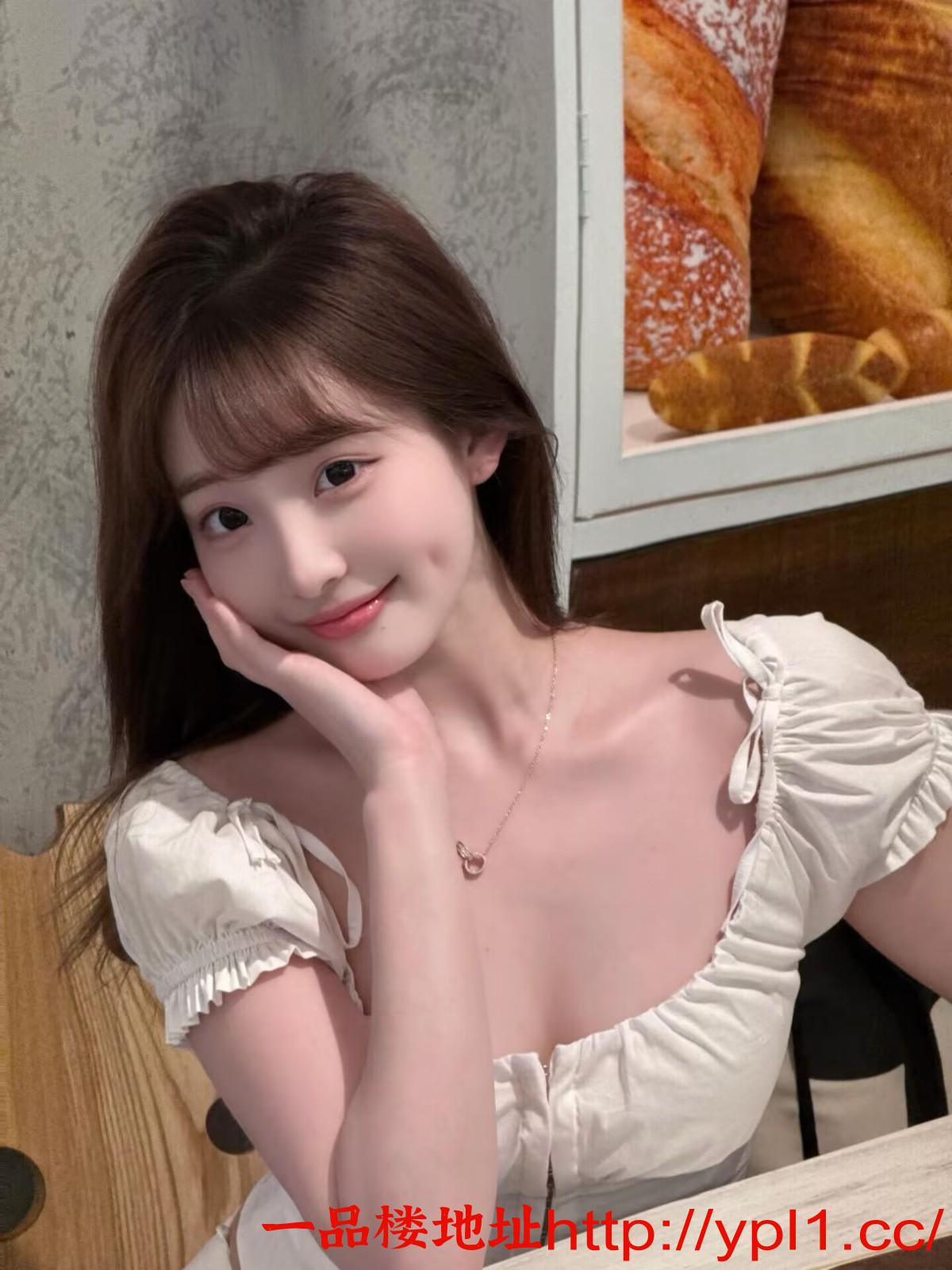 20岁极品靓女鲍鱼粉嫩紧致水多透明拉丝（可外出）