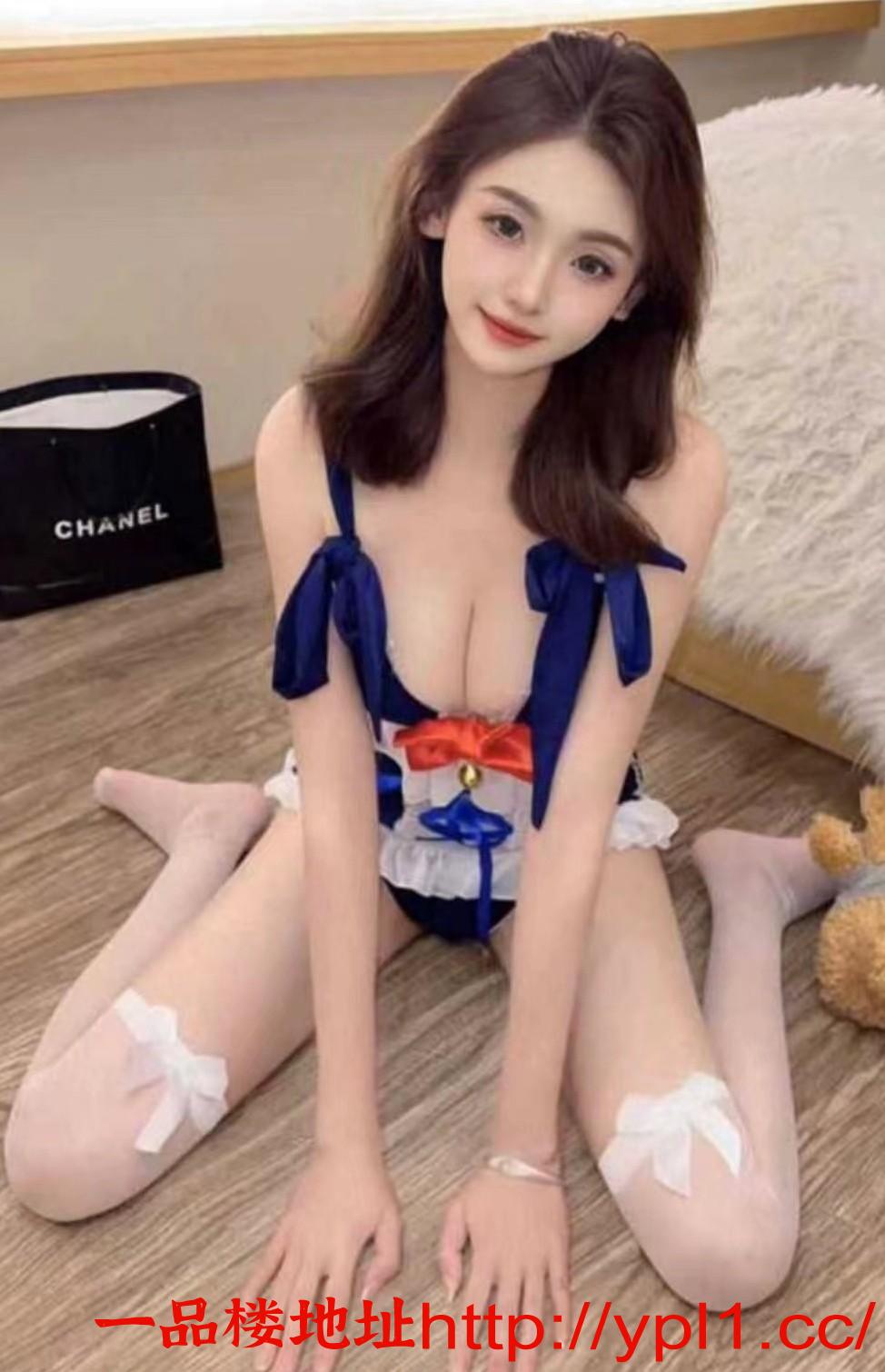 粉嫩鲍鱼水多妹子短期下海