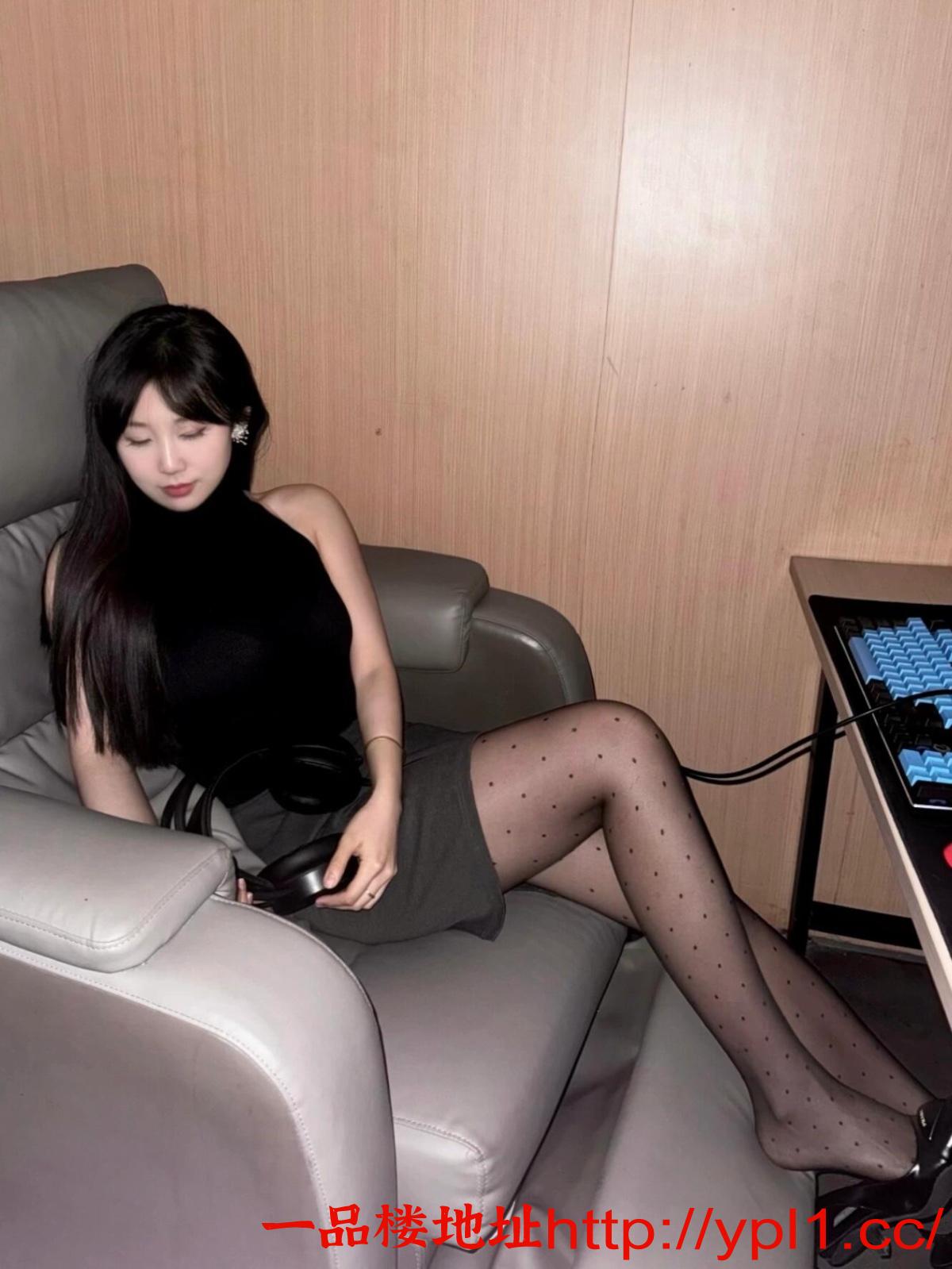 闷骚逼紧会夹哥哥肉棒