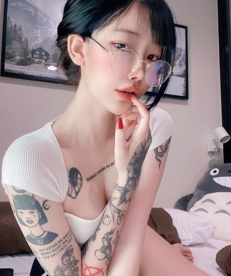 与饥渴御姐深情释放非常值