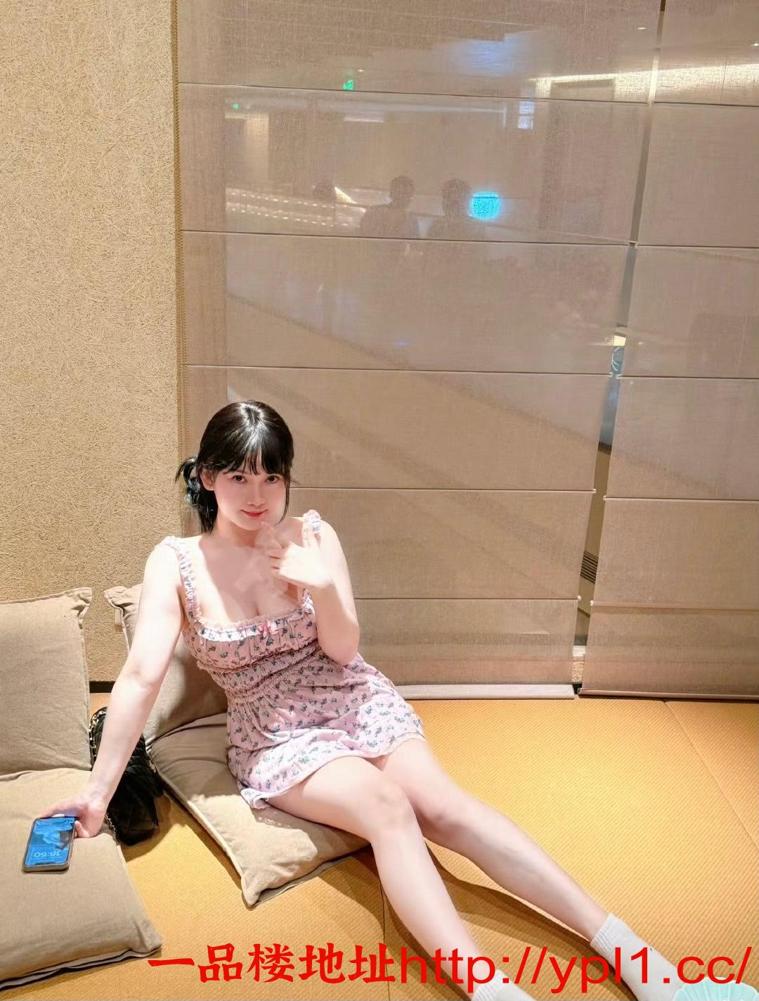 甜美制服妹妹