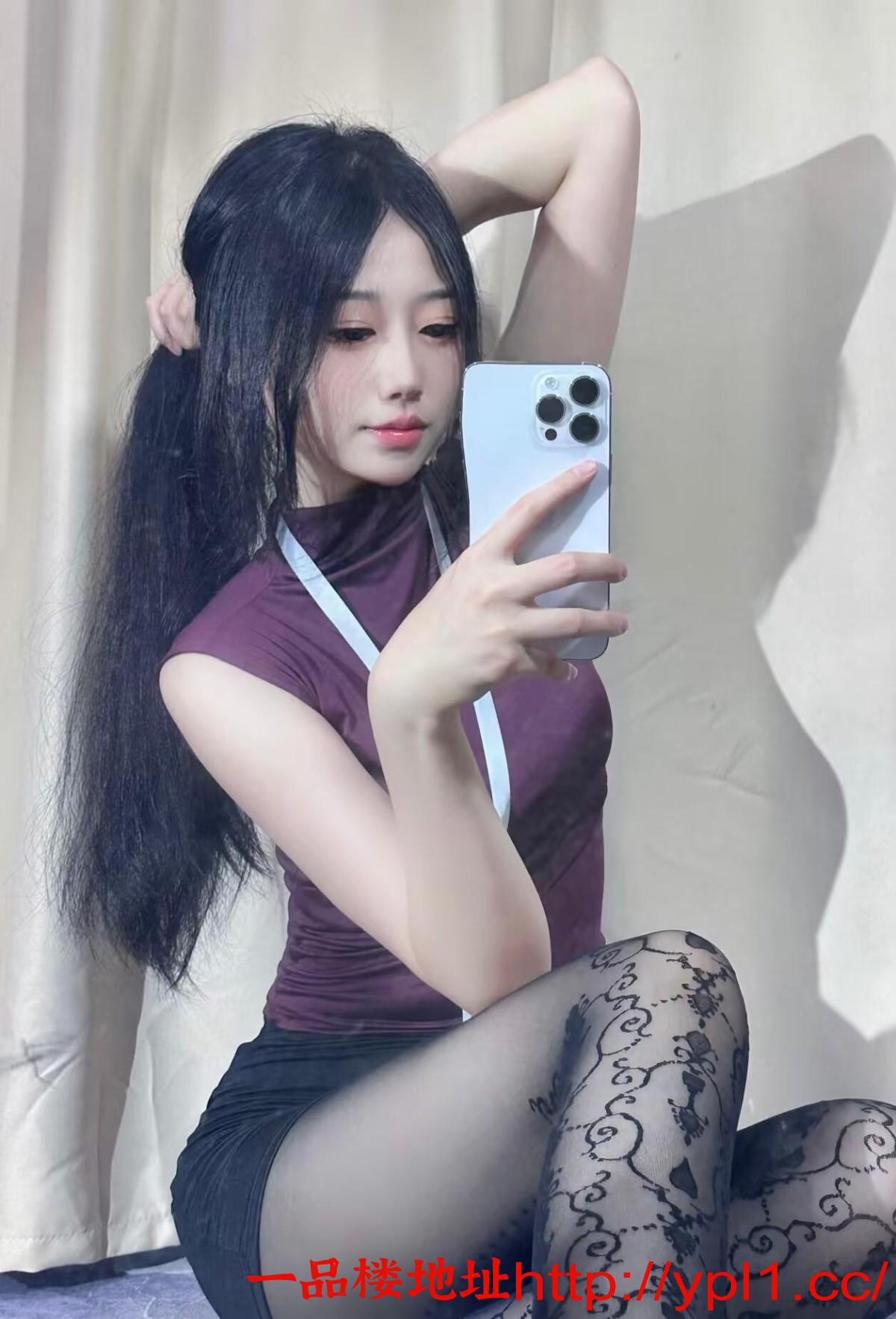 黑丝大长腿白皙嫩妹