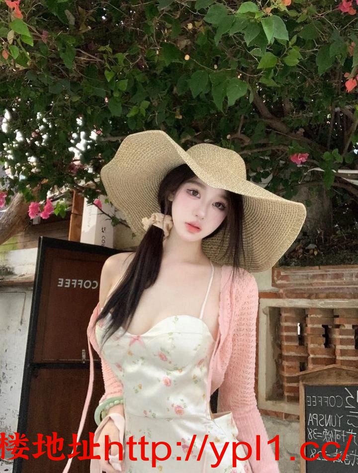 大奶紧致粉嫩学生妹