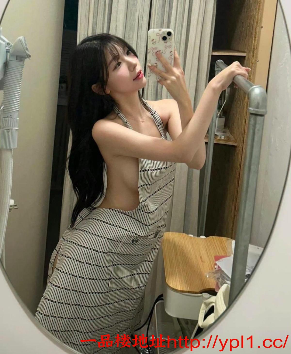 饱满蜜桃骚喷潮美少女紧致妹妹