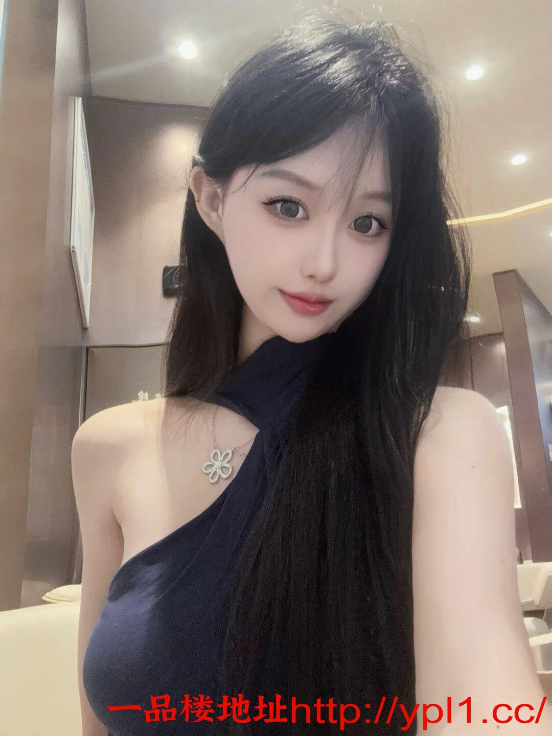 尤物妹妹前凸后翘粉嫩逼逼