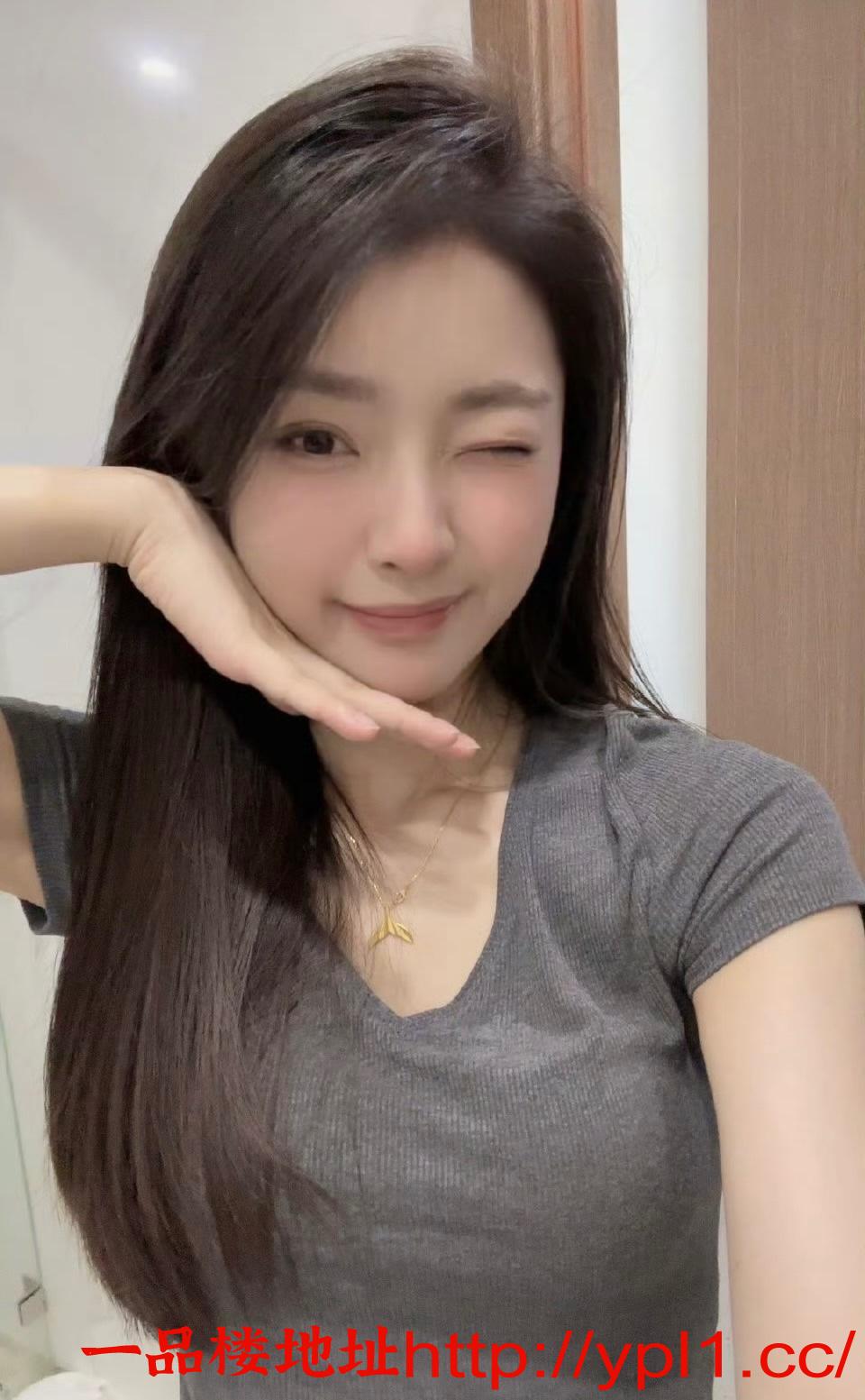 瑜伽美足少妇