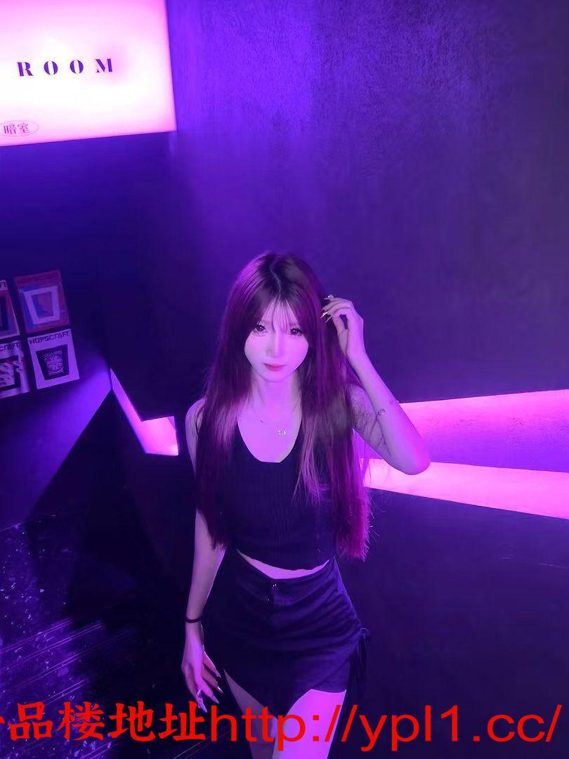 性感小嫩妹刚做的穴美水多