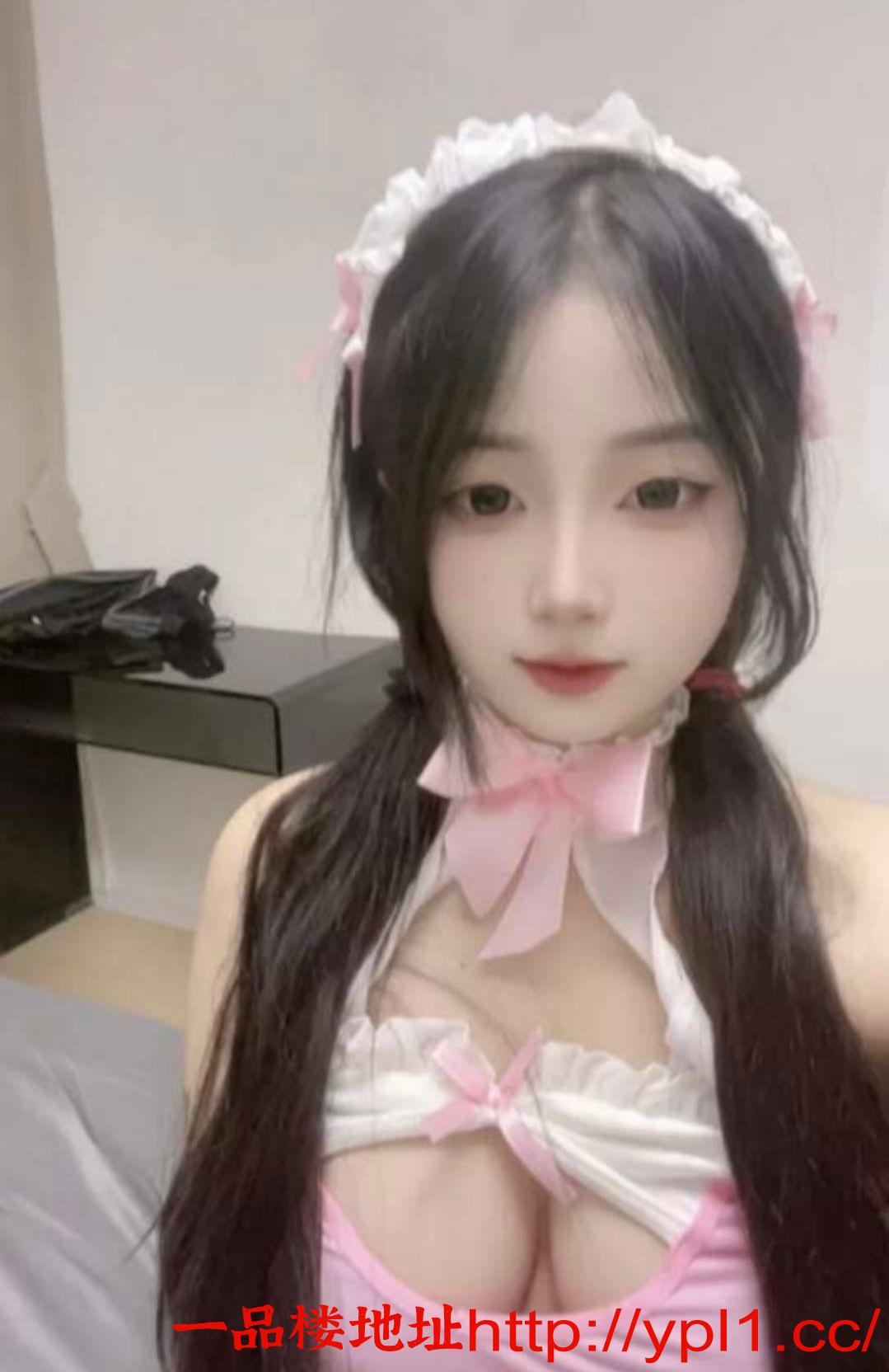 短兼大胸三点粉嫩妹可视频