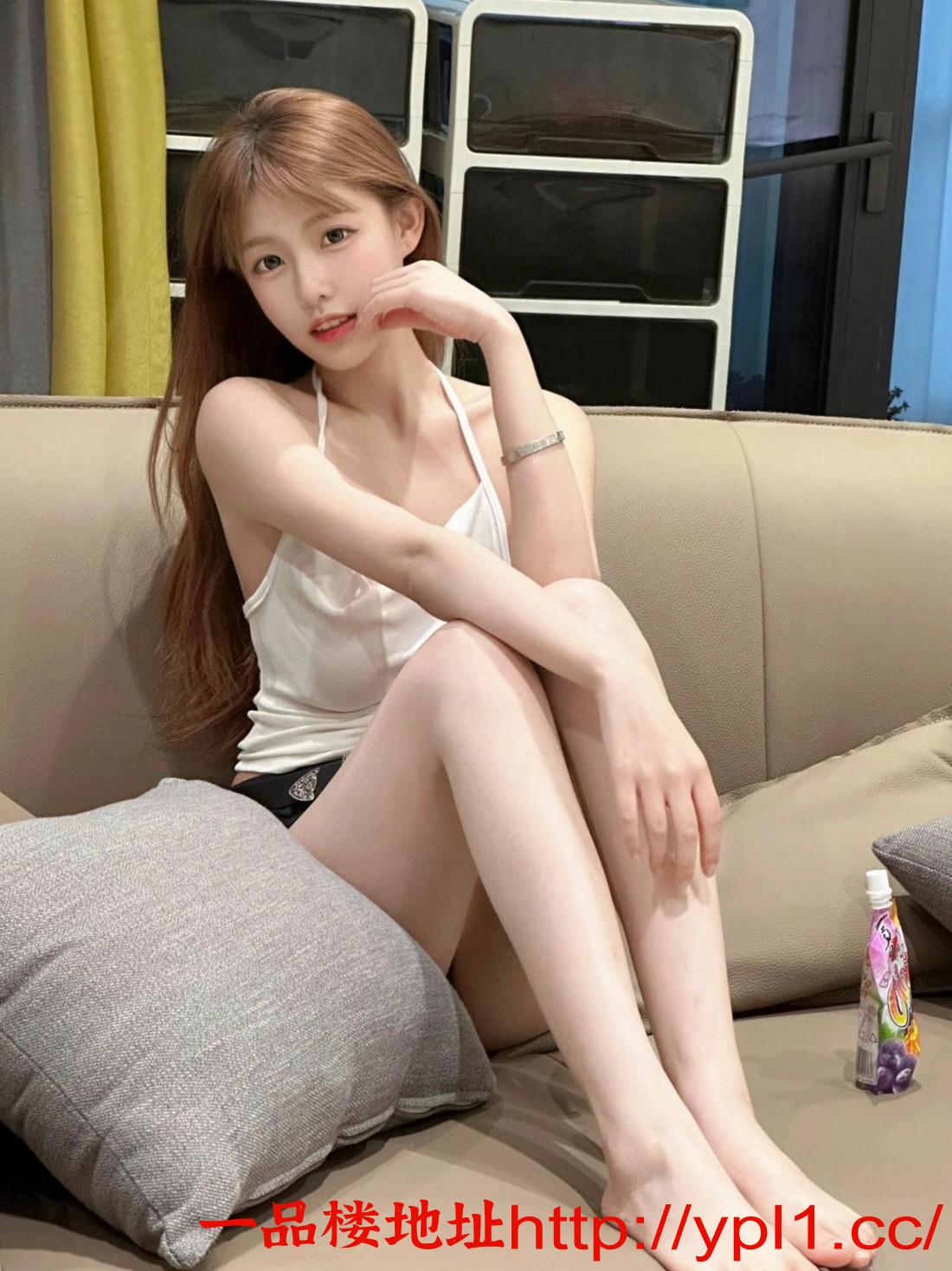 高颜值嫩妹身材S胸大粉逼紧致多汁