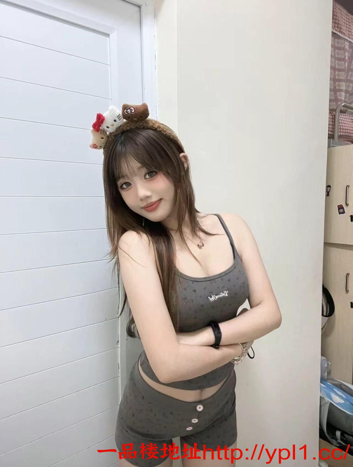 刚下海兼职的粉嫩多汁妹子