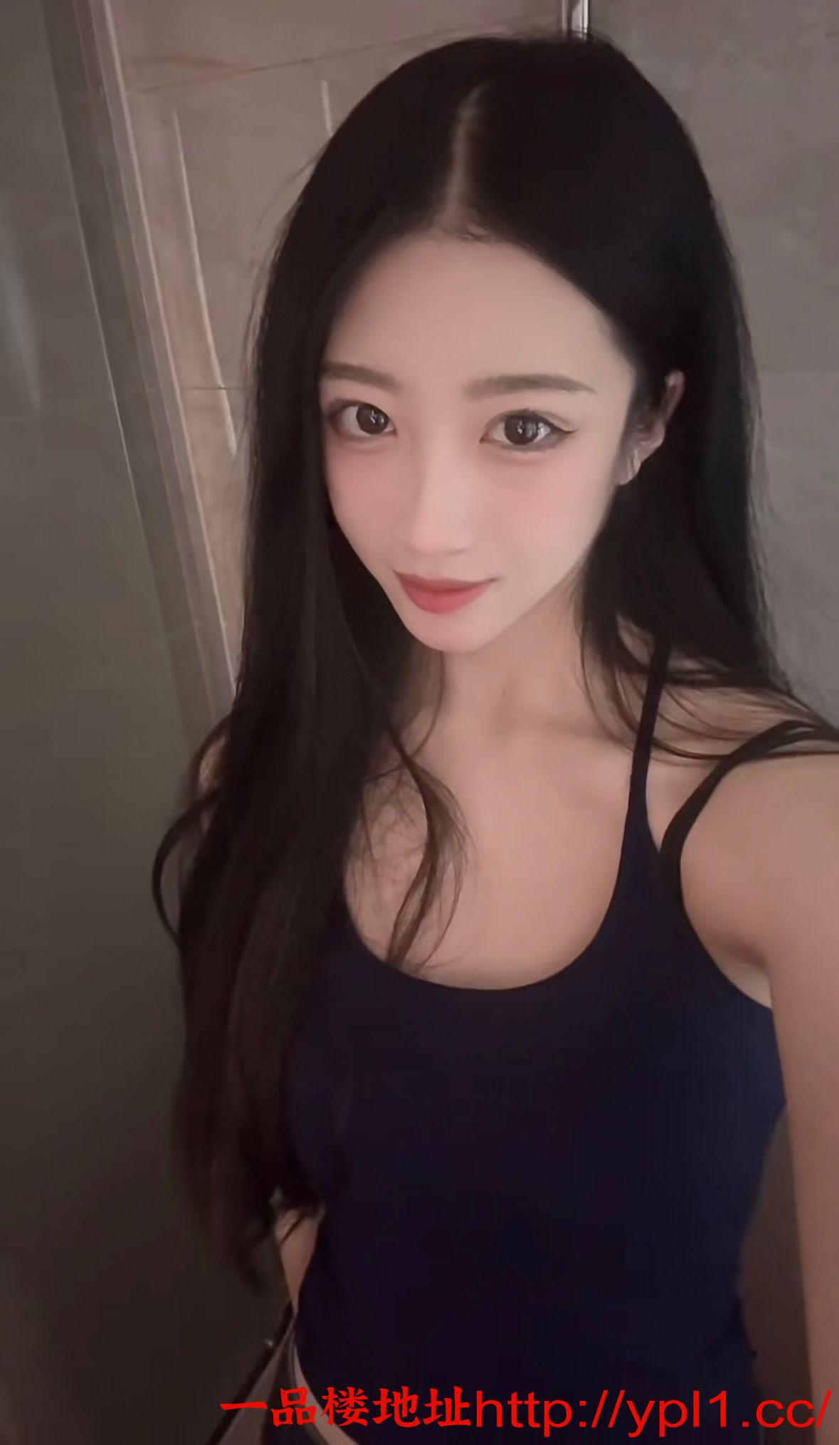 高颜值零零后丝袜长腿嫩妹（可外出）