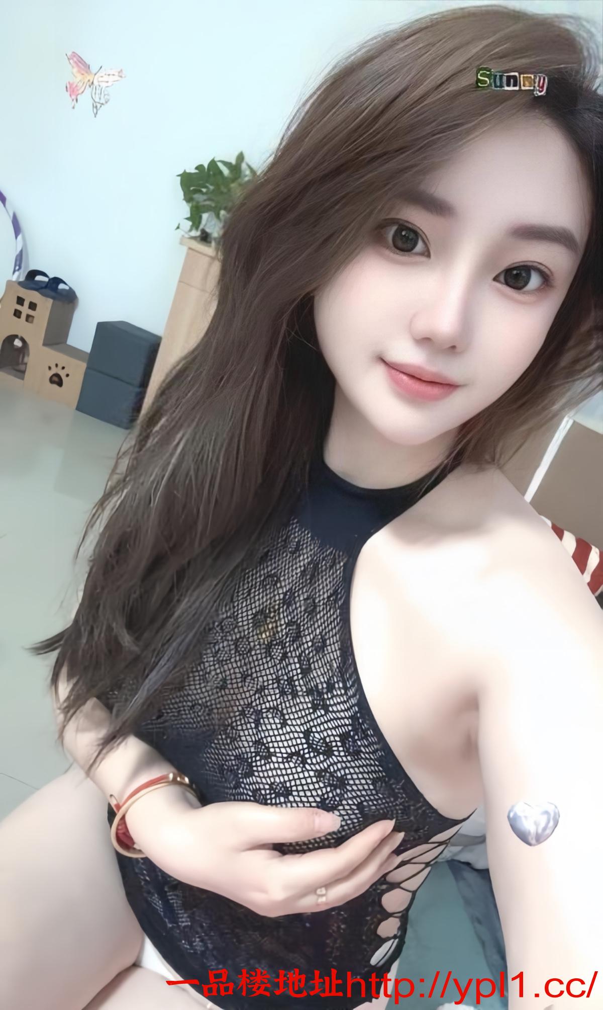 性感辣妹，一撩就湿