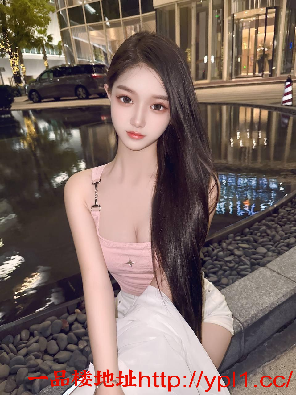 巨乳微胖小美女