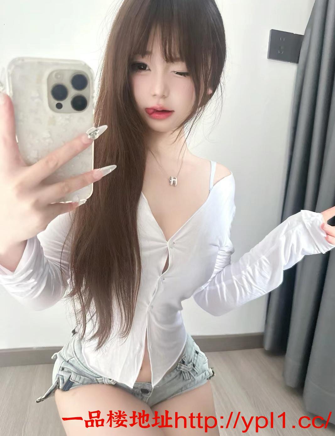 非常粉嫩的的小骚逼