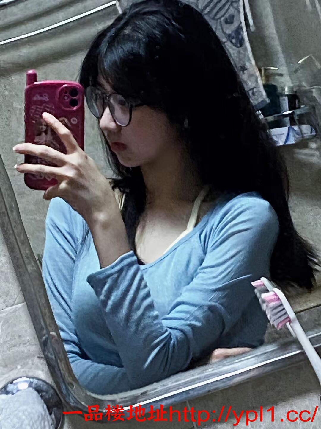 小妹紧逼粉粉嫩嫩水超多易高潮可甜可辣_可外出