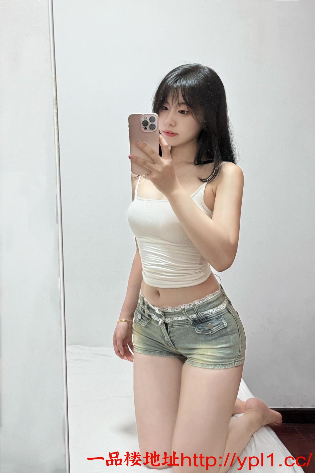 极品身材服务系骚妹叫声很淫荡