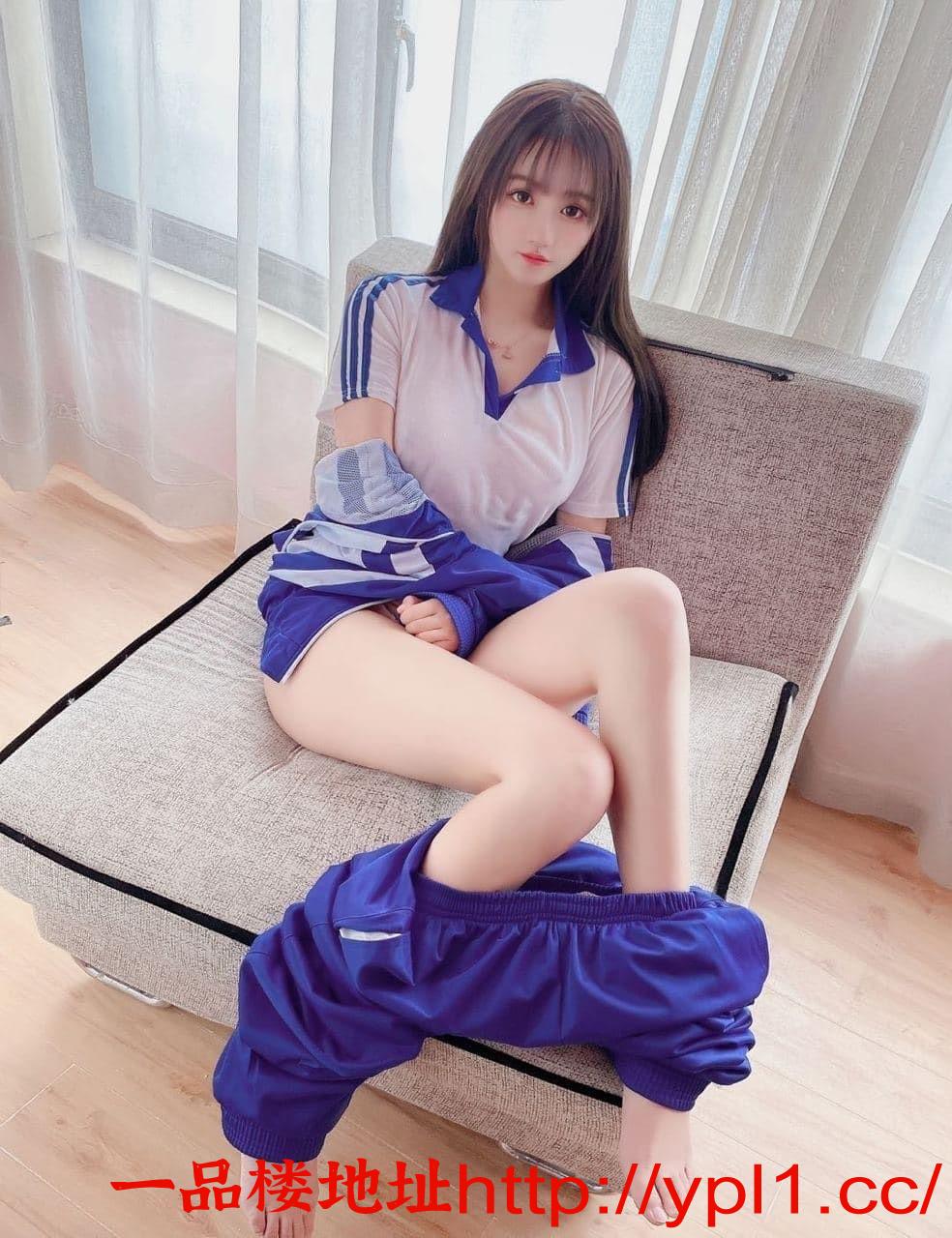 职业学院妹子短期下海自带工作室