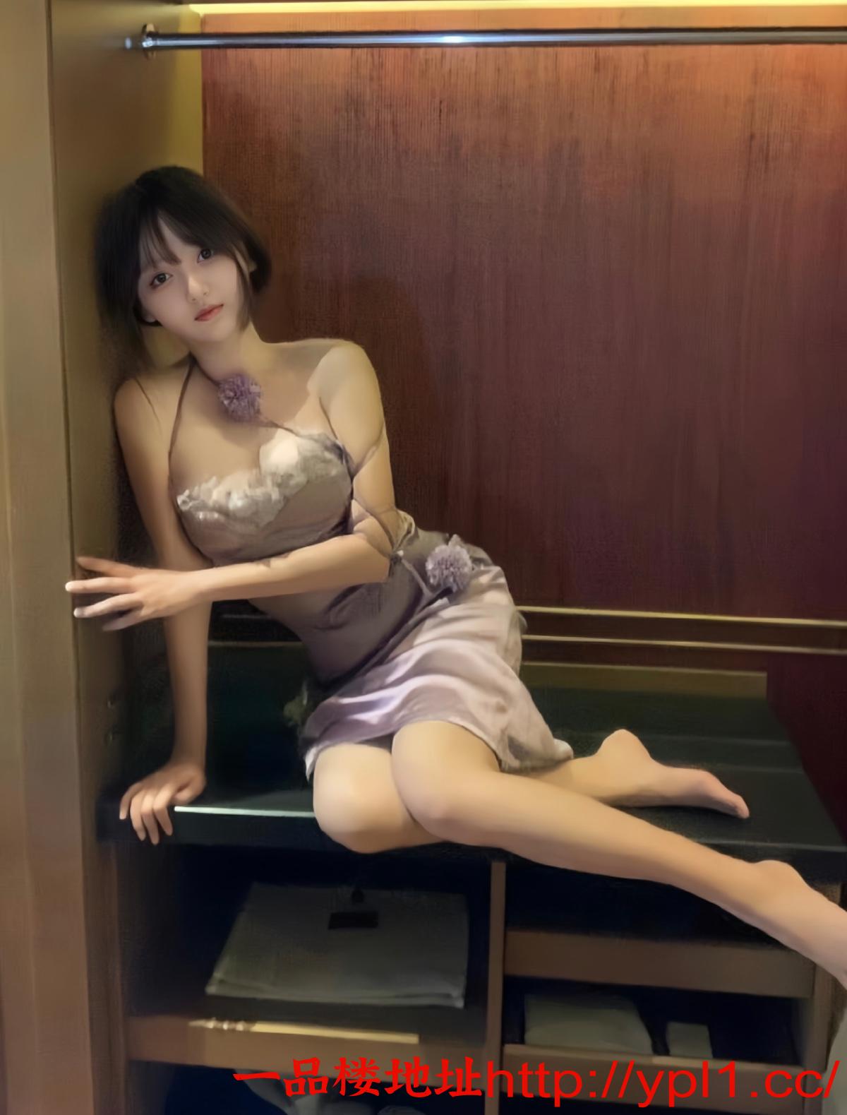 腼腆害羞的粉逼妹妹 嫩出水～