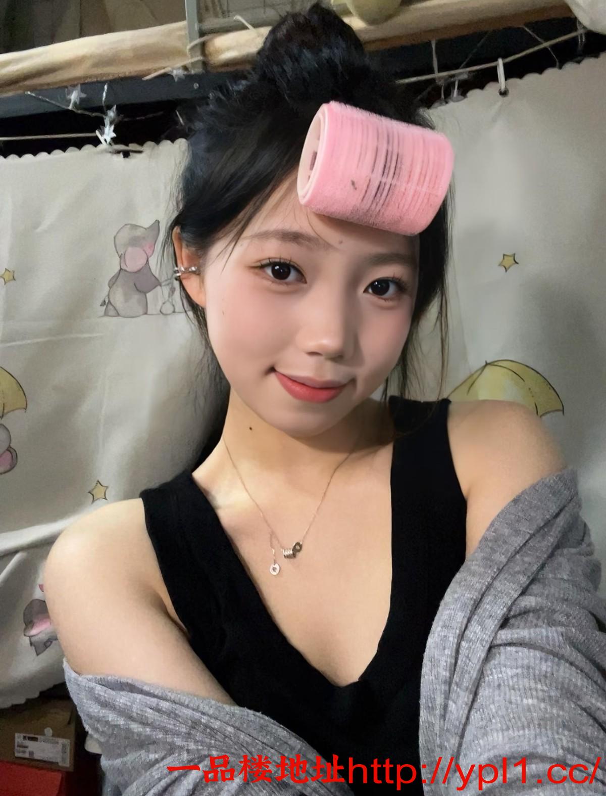 天津06白嫩光滑逼紧的舞蹈系实习妹妹