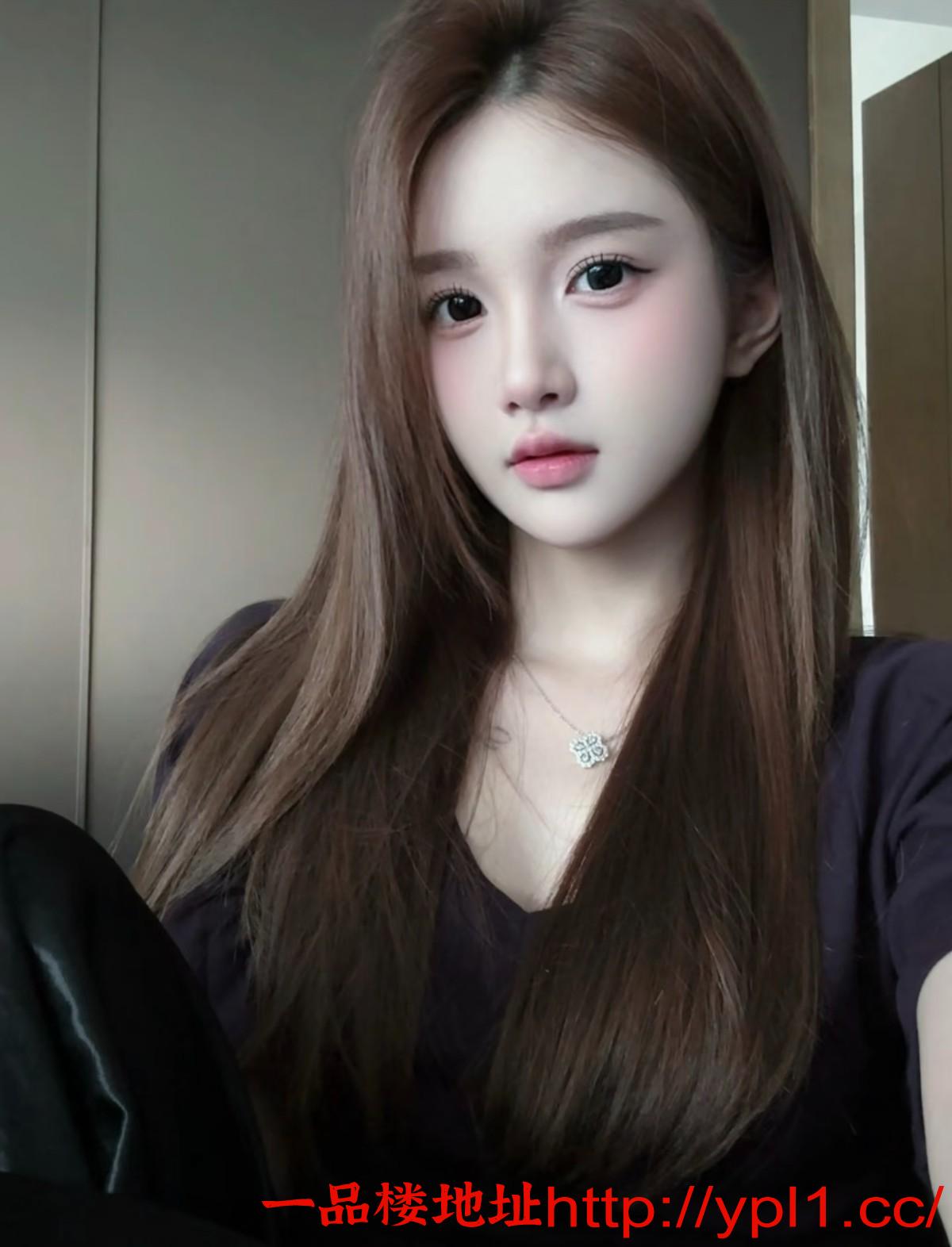 上海自聊自做魔都36D大胸妹，容易高潮喷水的骚货。