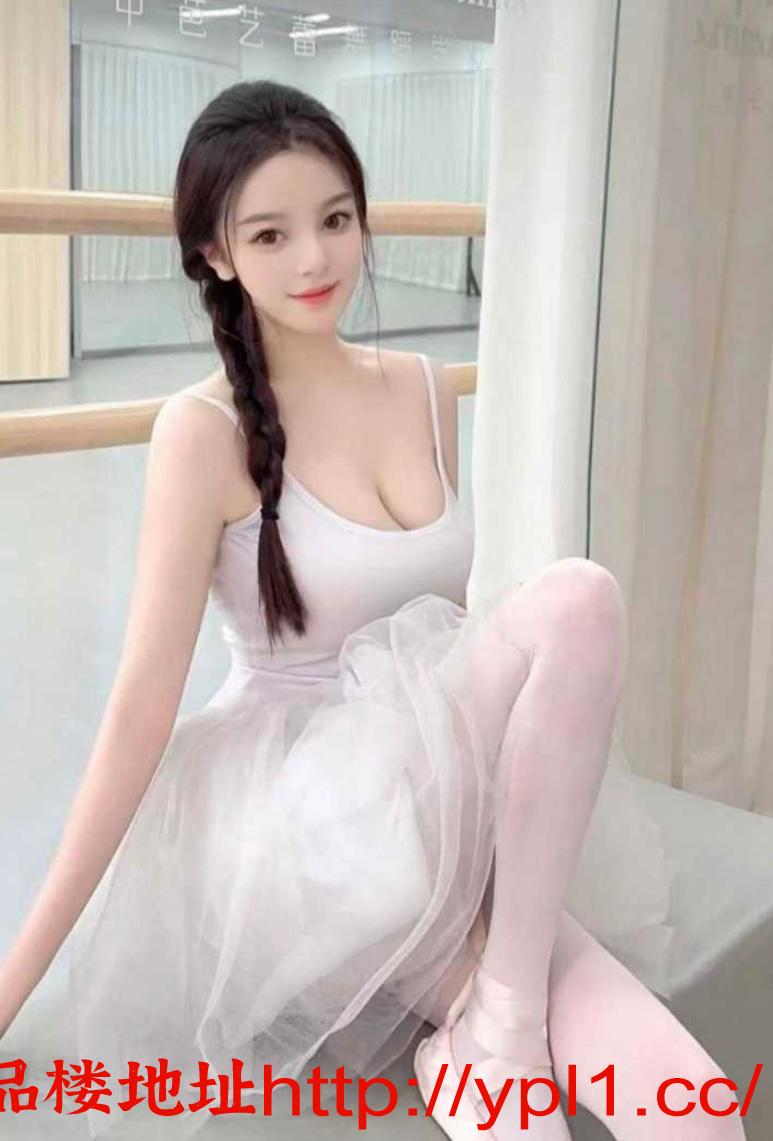 常熟市玩起来很过瘾，身材实在难顶，屁股蜜桃型翘臀。