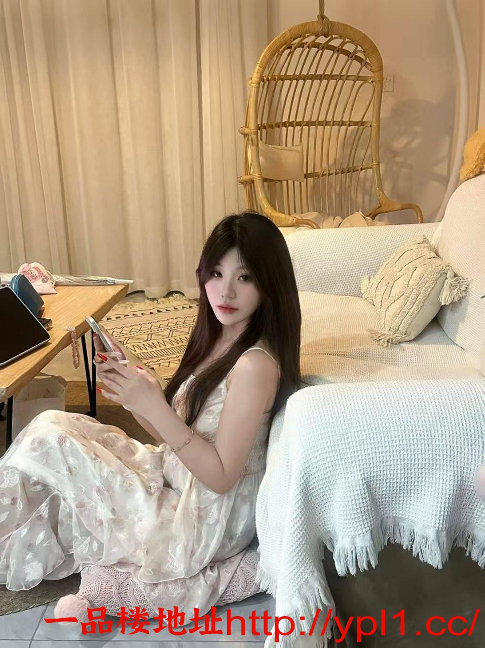 天河性感白皙多汁嫩女